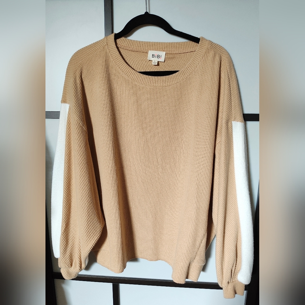 BiBi Women's Beige and White Crew Neck Sweater